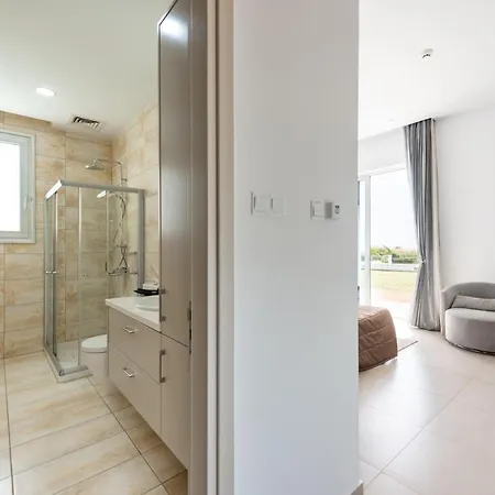 Villa Seafront Cecelia By Ruidoso Luxury *