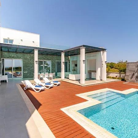 Villa Seafront Cecelia By Ruidoso Luxury Ajía Nápa