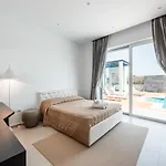 Seafront Cecelia By Ruidoso Luxury * Айя-Напа