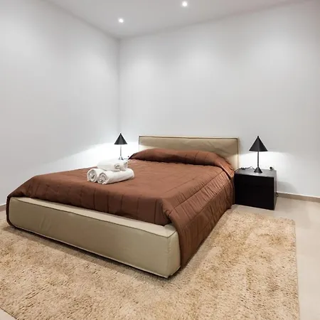 Seafront Cecelia By Ruidoso Luxury Villa