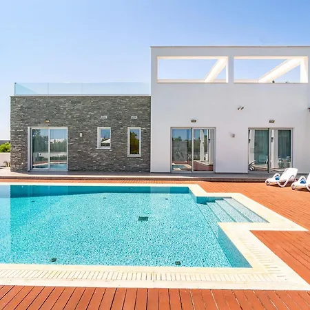 Вилла Seafront Cecelia By Ruidoso Luxury Айя-Напа